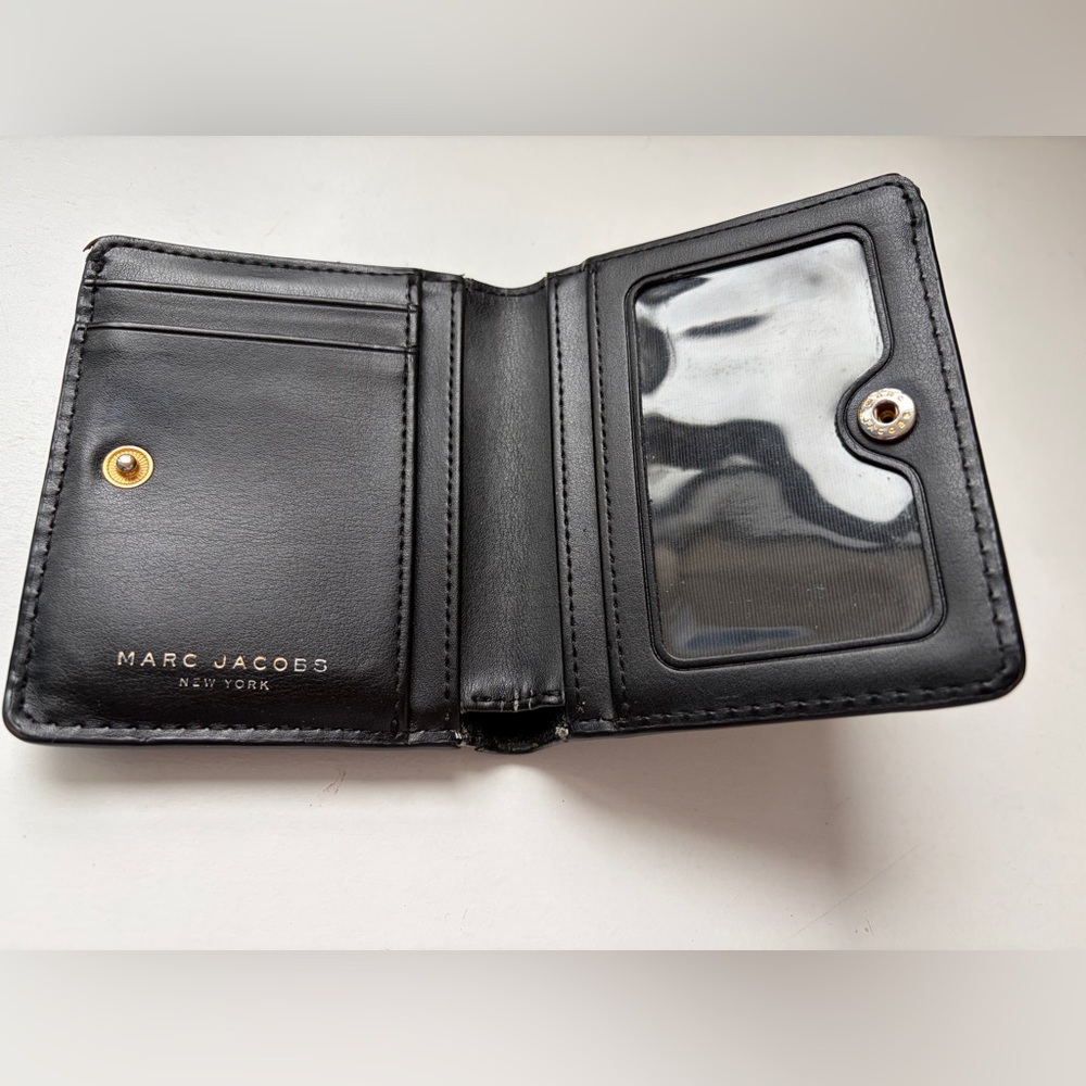 Marc Jacobs Classic Open Face Leather Billfold Wallet - Picture 7 of 16